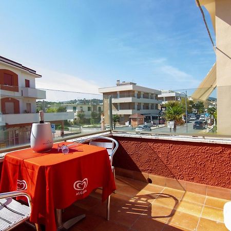 Casa Vacanze Gigli Numana Exterior foto
