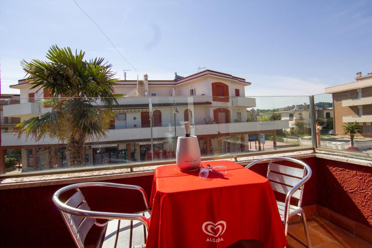 Casa Vacanze Gigli Numana Exterior foto